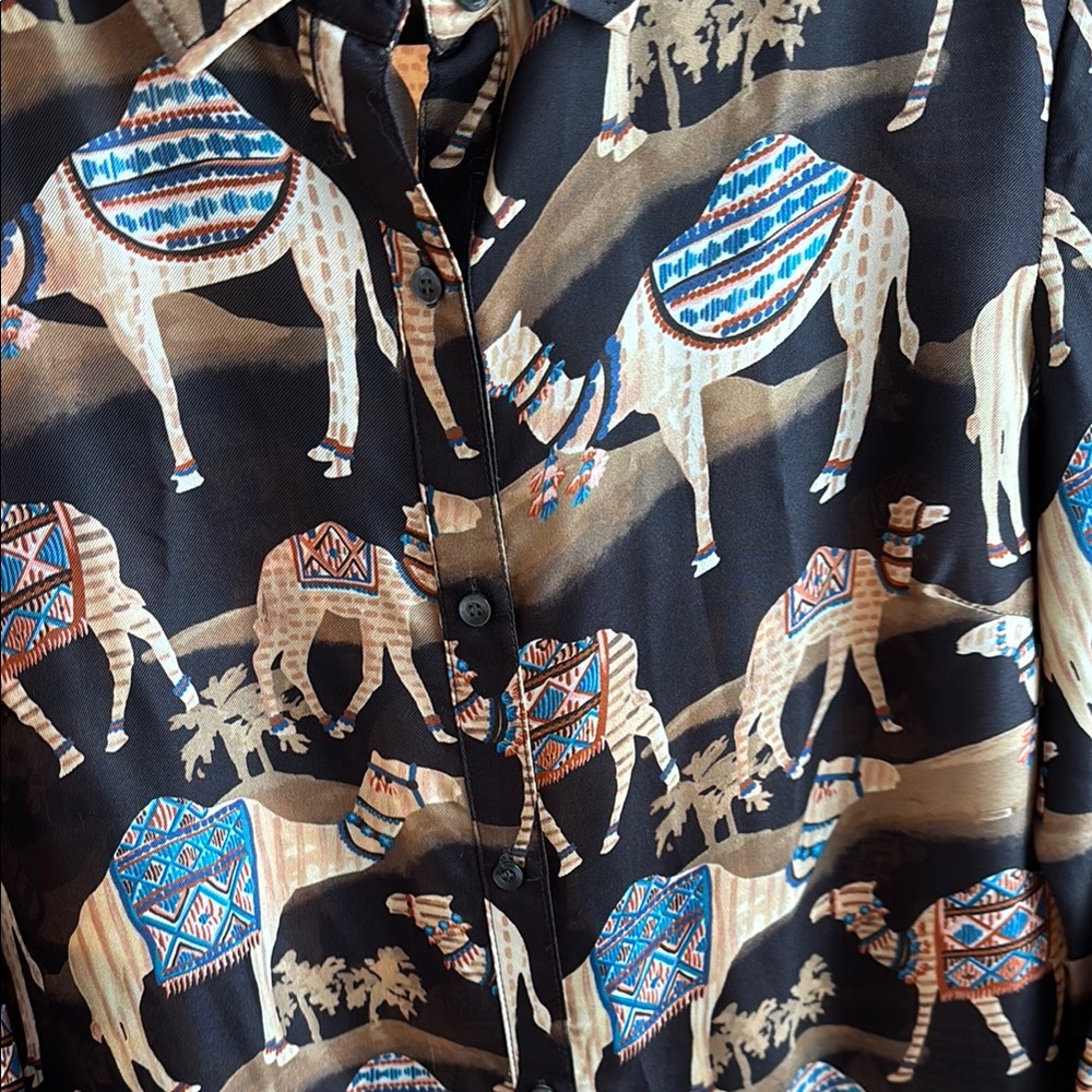 J. McLaughlin women’s Button Down Shirt size medium - Picture 5 of 11
